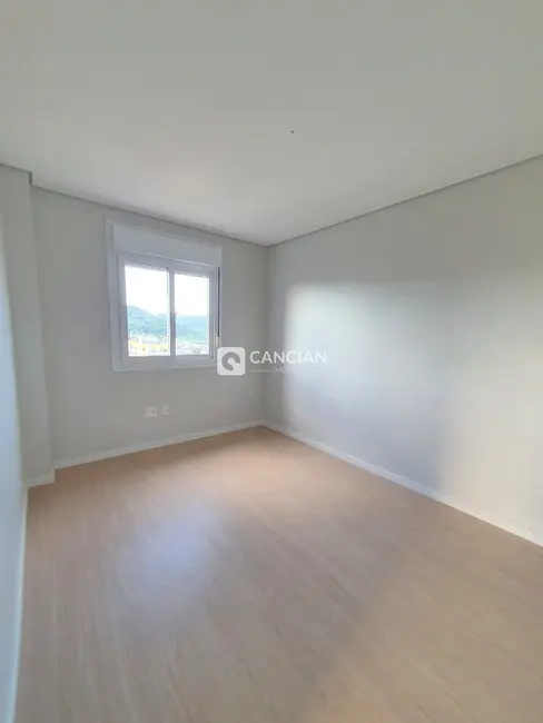 Foto 9 de Apartamento com 3 quartos à venda, 94m2 em Nossa Senhora das Dores, Santa Maria - RS