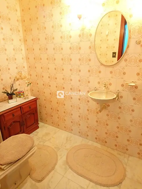 Casa com 3 quartos à venda, 241m2 em Nossa Senhora do Rosário, Santa Maria - RS - imagem 8 Foto 8 de Casa com 3 quartos à venda, 241m2 em Nossa Senhora do Rosário, Santa Maria - RS