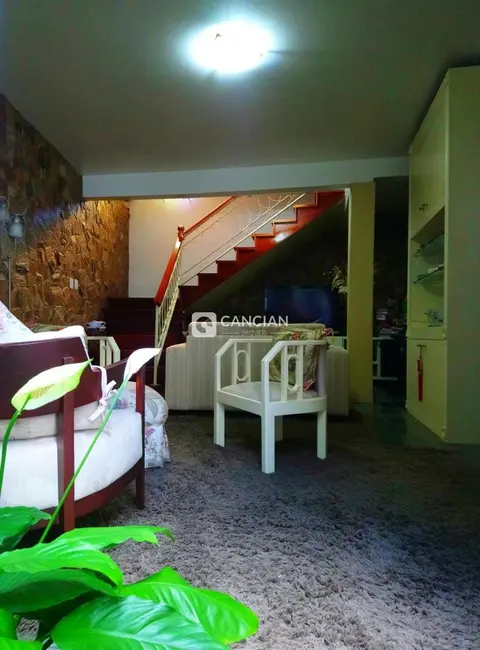 Casa com 3 quartos à venda, 241m2 em Nossa Senhora do Rosário, Santa Maria - RS - imagem 6 Foto 6 de Casa com 3 quartos à venda, 241m2 em Nossa Senhora do Rosário, Santa Maria - RS