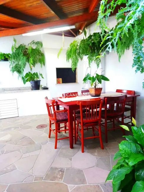 Casa com 3 quartos à venda, 241m2 em Nossa Senhora do Rosário, Santa Maria - RS - imagem 5 Foto 5 de Casa com 3 quartos à venda, 241m2 em Nossa Senhora do Rosário, Santa Maria - RS