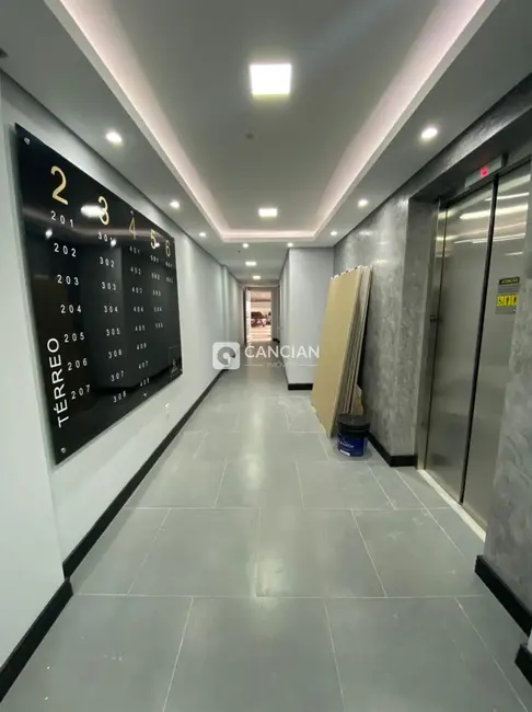 Sala Comercial à venda, 31m2 em Centro, Santa Maria - RS - imagem 4 Foto 4 de Sala Comercial à venda, 31m2 em Centro, Santa Maria - RS