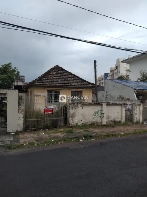 Foto 1 de Terreno / Lote à venda, 180m2 em Centro, Santa Maria - RS