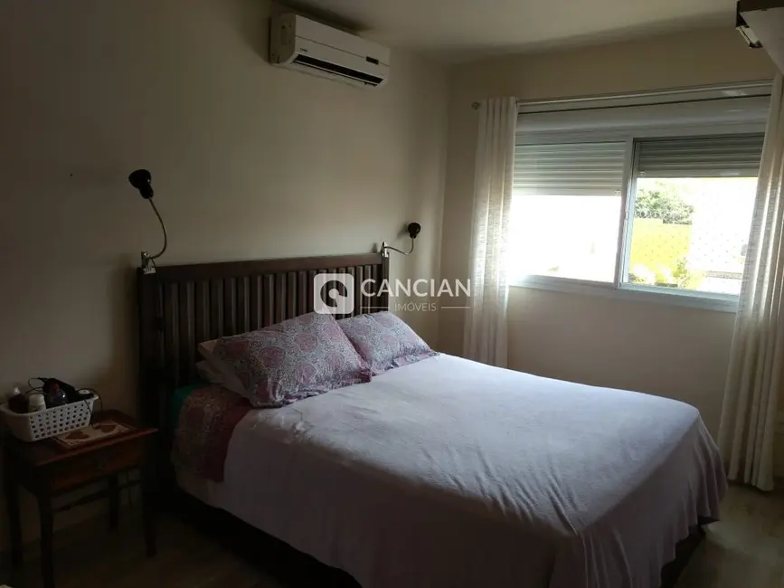 Foto 2 de Casa com 3 quartos à venda, 99m2 em Mário Quintana, Porto Alegre - RS