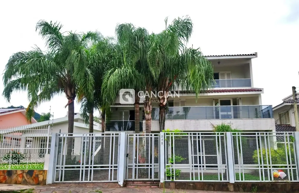 Foto 1 de Casa com 4 quartos à venda, 465m2 em Nossa Senhora do Perpétuo Socorro, Santa Maria - RS