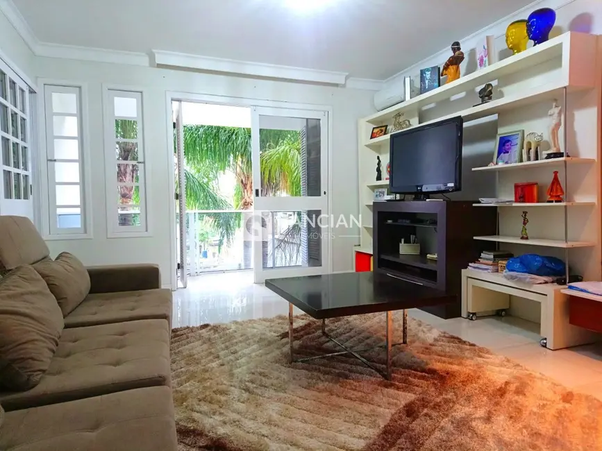 Foto 7 de Casa com 4 quartos à venda, 465m2 em Nossa Senhora do Perpétuo Socorro, Santa Maria - RS