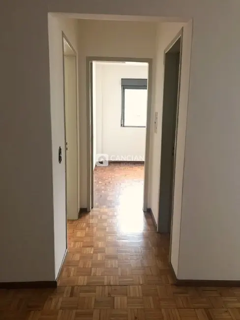 Apartamento com 2 quartos para alugar, 88m2 em Centro, Santa Maria - RS - imagem 4 Foto 4 de Apartamento com 2 quartos para alugar, 88m2 em Centro, Santa Maria - RS