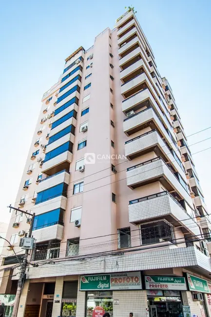 Foto 1 de Apartamento com 3 quartos à venda, 140m2 em Centro, Santa Maria - RS
