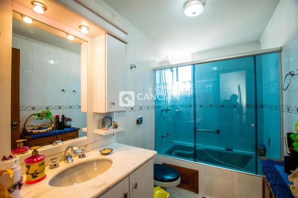 Apartamento com 3 quartos à venda, 140m2 em Centro, Santa Maria - RS - imagem 8 Foto 8 de Apartamento com 3 quartos à venda, 140m2 em Centro, Santa Maria - RS