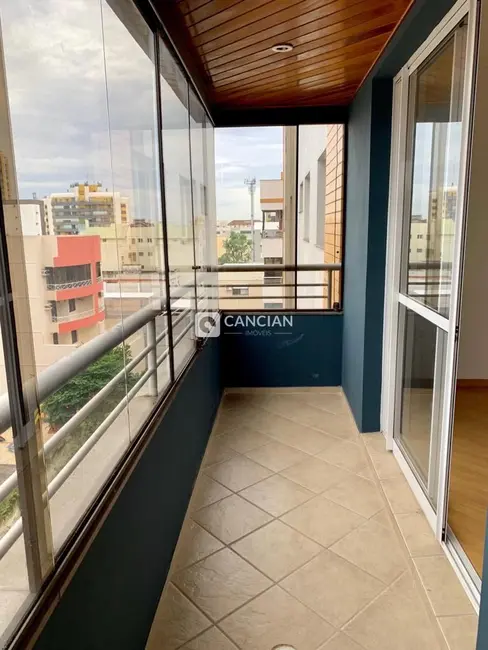 Foto 7 de Apartamento com 3 quartos à venda, 103m2 em Centro, Santa Maria - RS