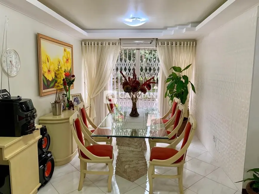 Foto 6 de Apartamento com 3 quartos à venda, 136m2 em Nonoai, Santa Maria - RS