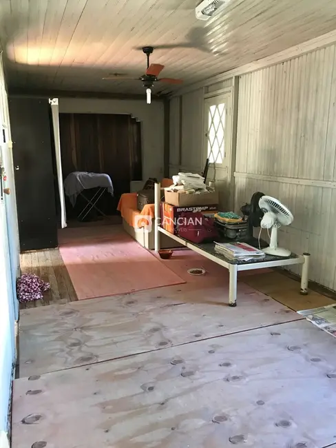 Casa com 4 quartos à venda, 187m2 em Itararé, Santa Maria - RS - imagem 4 Foto 4 de Casa com 4 quartos à venda, 187m2 em Itararé, Santa Maria - RS