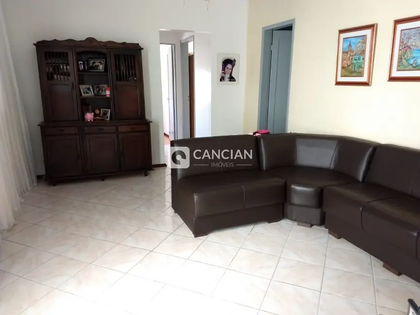 Casa com 6 quartos à venda, 215m2 em Centro, Santa Maria - RS - imagem 4 Foto 4 de Casa com 6 quartos à venda, 215m2 em Centro, Santa Maria - RS