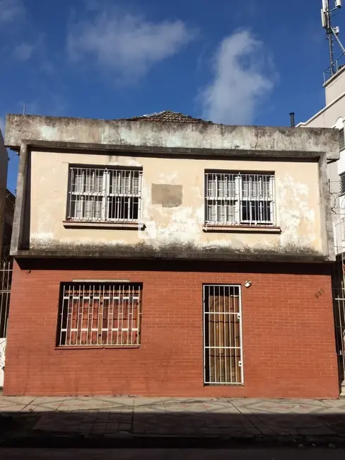 Foto 1 de Casa com 6 quartos à venda, 215m2 em Centro, Santa Maria - RS
