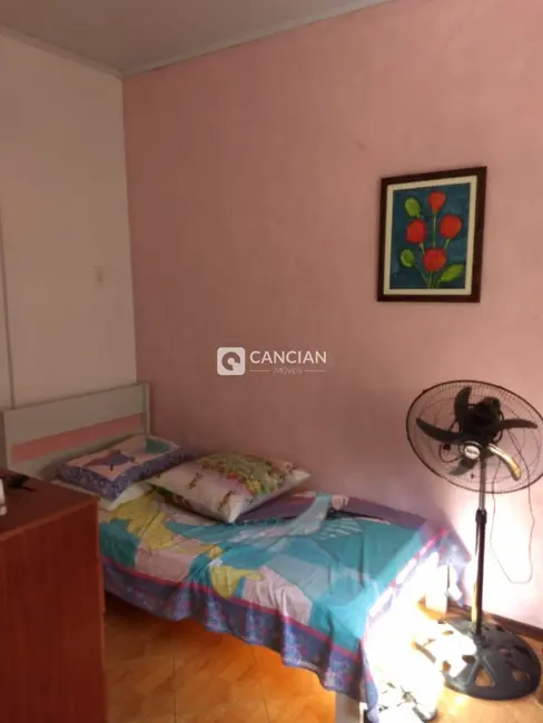 Casa com 6 quartos à venda, 215m2 em Centro, Santa Maria - RS - imagem 7 Foto 7 de Casa com 6 quartos à venda, 215m2 em Centro, Santa Maria - RS