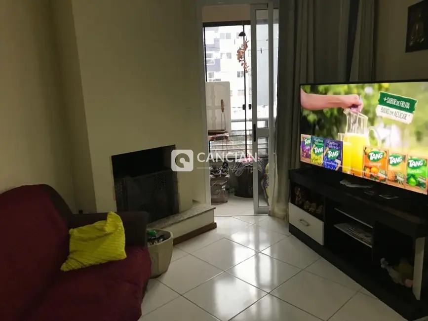 Foto 2 de Apartamento com 2 quartos à venda, 72m2 em Centro, Santa Maria - RS