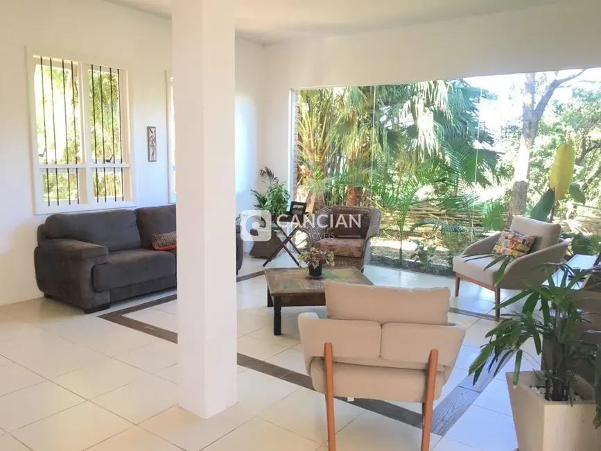 Casa com 5 quartos à venda, 410m2 em Camobi, Santa Maria - RS - imagem 6 Foto 6 de Casa com 5 quartos à venda, 410m2 em Camobi, Santa Maria - RS