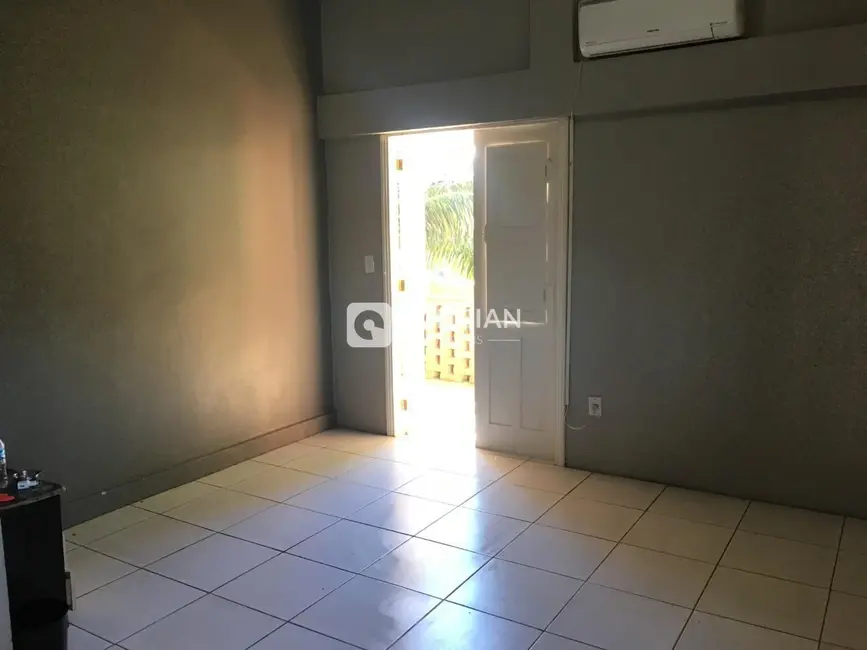Casa com 5 quartos à venda, 410m2 em Camobi, Santa Maria - RS - imagem 8 Foto 8 de Casa com 5 quartos à venda, 410m2 em Camobi, Santa Maria - RS