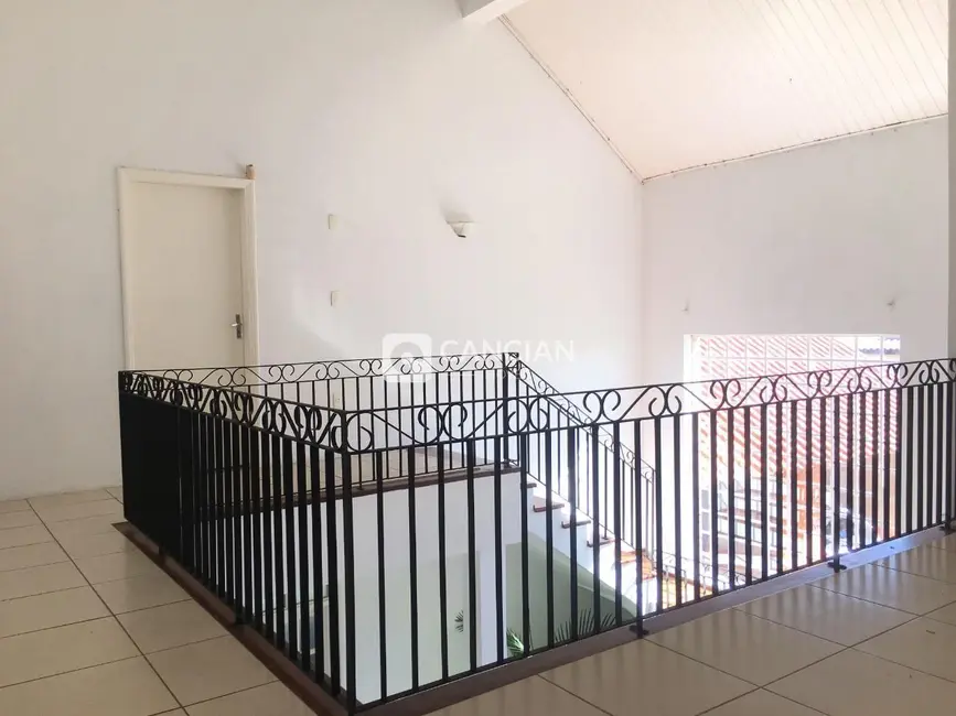 Casa com 5 quartos à venda, 410m2 em Camobi, Santa Maria - RS - imagem 4 Foto 4 de Casa com 5 quartos à venda, 410m2 em Camobi, Santa Maria - RS