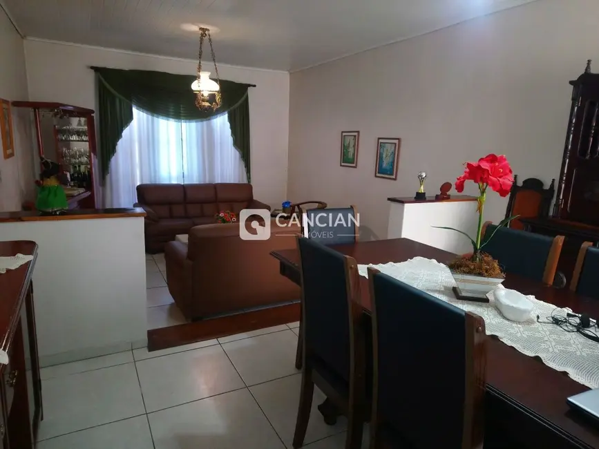 Casa com 3 quartos à venda, 175m2 em Nossa Senhora de Lourdes, Santa Maria - RS - imagem 5 Foto 5 de Casa com 3 quartos à venda, 175m2 em Nossa Senhora de Lourdes, Santa Maria - RS