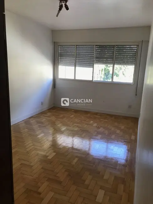 Foto 4 de Apartamento com 3 quartos para alugar, 130m2 em Bonfim, Santa Maria - RS