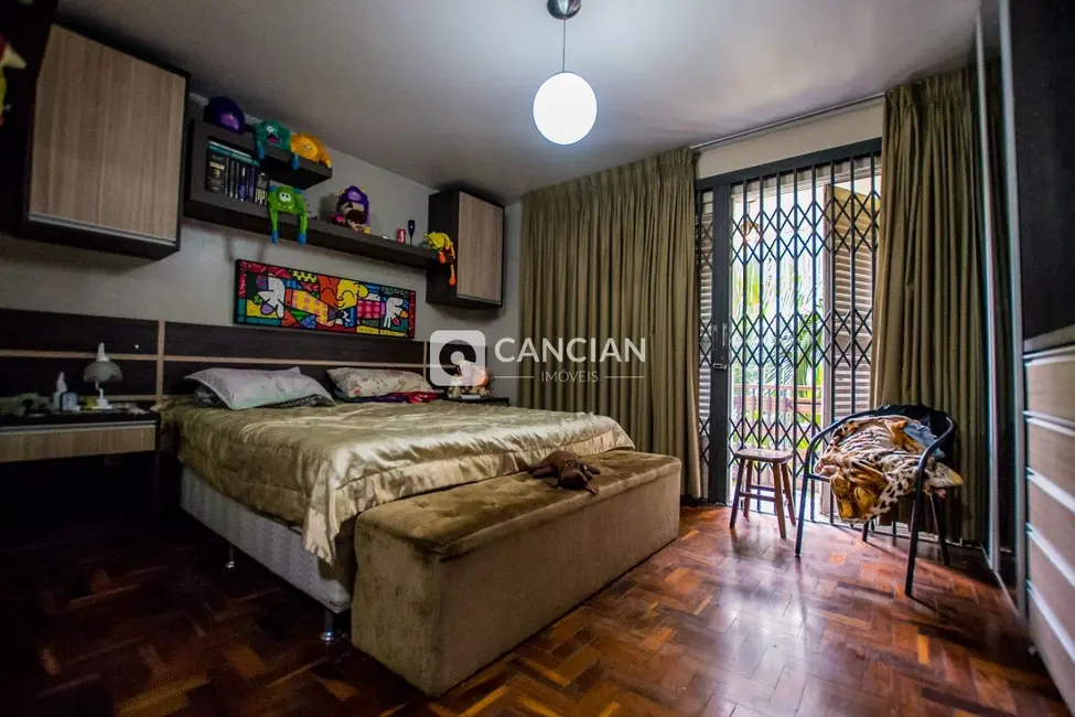 Casa com 4 quartos à venda, 398m2 em Nossa Senhora de Lourdes, Santa Maria - RS - imagem 6 Foto 6 de Casa com 4 quartos à venda, 398m2 em Nossa Senhora de Lourdes, Santa Maria - RS