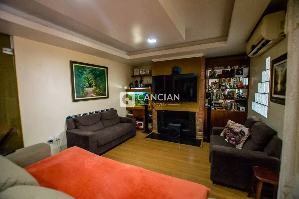 Foto 2 de Casa com 4 quartos à venda, 398m2 em Nossa Senhora de Lourdes, Santa Maria - RS