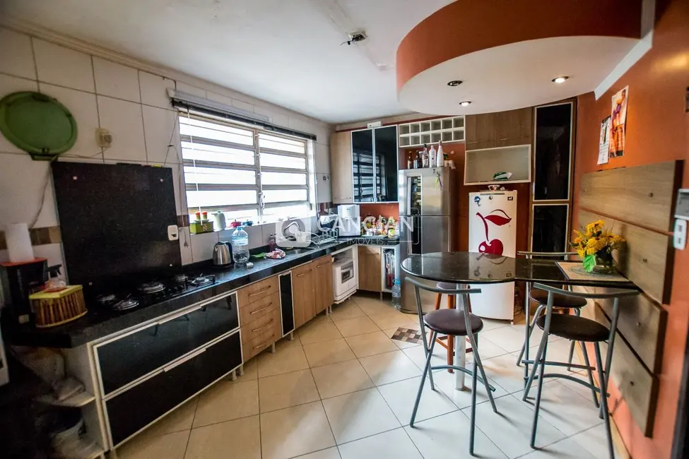 Casa com 4 quartos à venda, 398m2 em Nossa Senhora de Lourdes, Santa Maria - RS - imagem 4 Foto 4 de Casa com 4 quartos à venda, 398m2 em Nossa Senhora de Lourdes, Santa Maria - RS