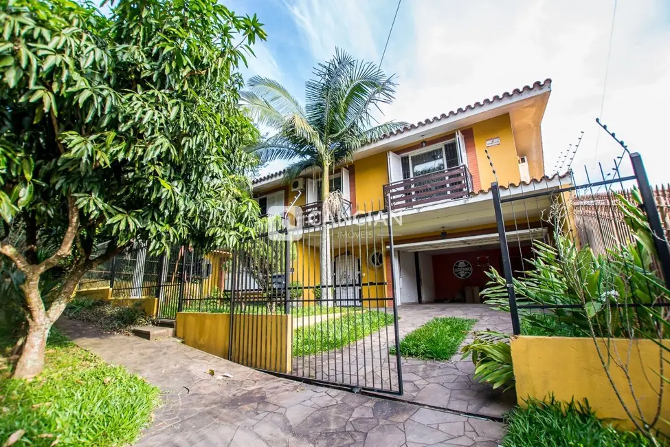 Foto 1 de Casa com 4 quartos à venda, 398m2 em Nossa Senhora de Lourdes, Santa Maria - RS