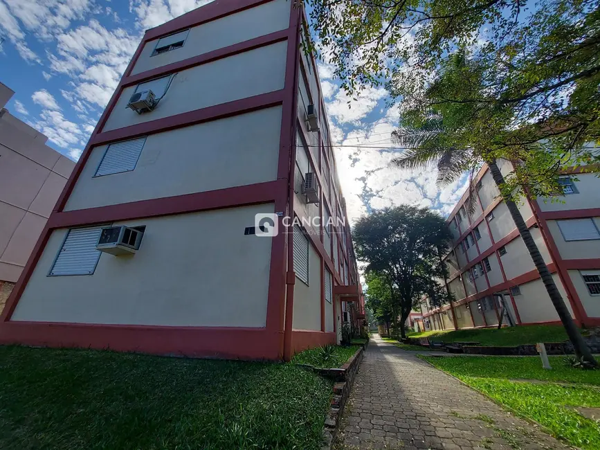 Foto 2 de Apartamento com 2 quartos à venda, 48m2 em Nossa Senhora de Lourdes, Santa Maria - RS
