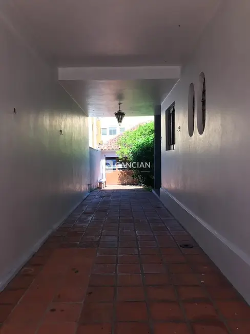 Casa com 4 quartos à venda, 272m2 em Centro, Santa Maria - RS - imagem 9 Foto 9 de Casa com 4 quartos à venda, 272m2 em Centro, Santa Maria - RS