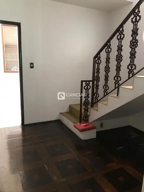 Foto 2 de Casa com 4 quartos à venda, 272m2 em Centro, Santa Maria - RS