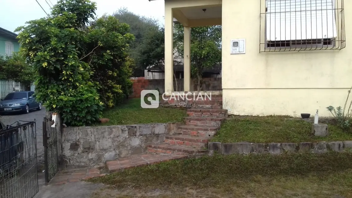 Foto 2 de Casa com 2 quartos à venda, 90m2 em Nossa Senhora das Dores, Santa Maria - RS