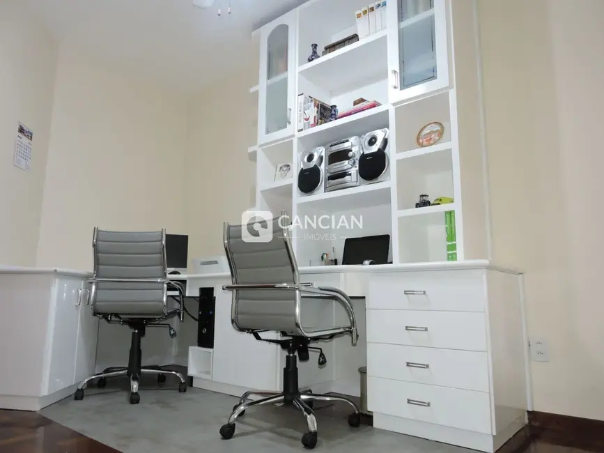 Casa com 4 quartos para alugar, 260m2 em Camobi, Santa Maria - RS - imagem 5 Foto 5 de Casa com 4 quartos para alugar, 260m2 em Camobi, Santa Maria - RS