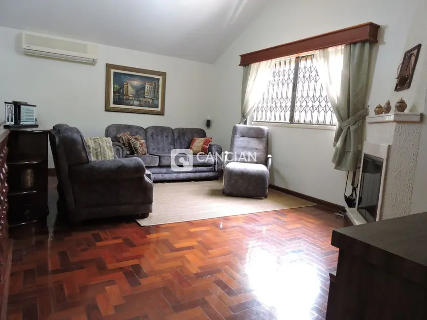 Casa com 4 quartos para alugar, 260m2 em Camobi, Santa Maria - RS - imagem 7 Foto 7 de Casa com 4 quartos para alugar, 260m2 em Camobi, Santa Maria - RS