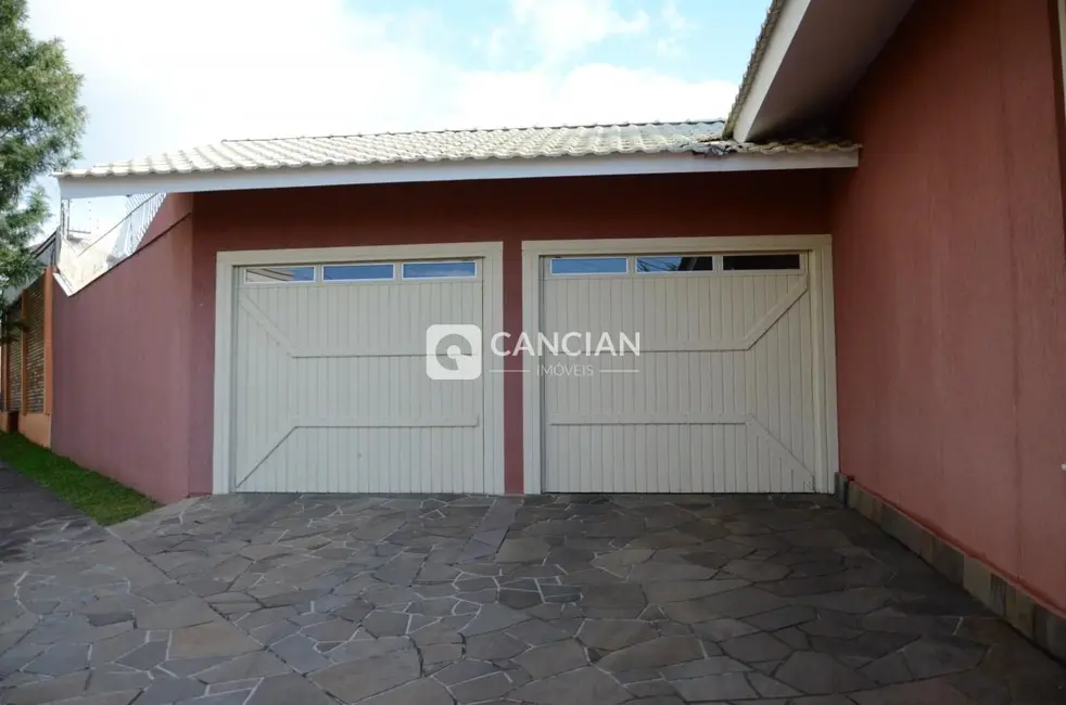 Casa com 4 quartos para alugar, 260m2 em Camobi, Santa Maria - RS - imagem 3 Foto 3 de Casa com 4 quartos para alugar, 260m2 em Camobi, Santa Maria - RS