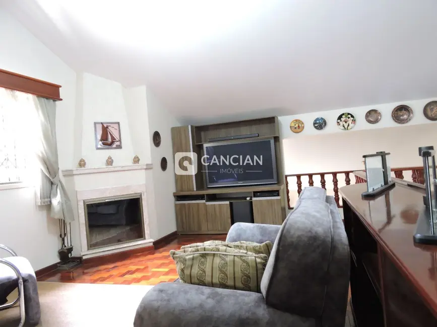 Casa com 4 quartos para alugar, 260m2 em Camobi, Santa Maria - RS - imagem 8 Foto 8 de Casa com 4 quartos para alugar, 260m2 em Camobi, Santa Maria - RS