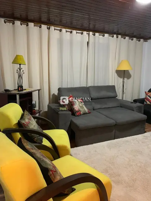 Casa com 3 quartos à venda, 156m2 em Chácara das Flores, Santa Maria - RS - imagem 5 Foto 5 de Casa com 3 quartos à venda, 156m2 em Chácara das Flores, Santa Maria - RS