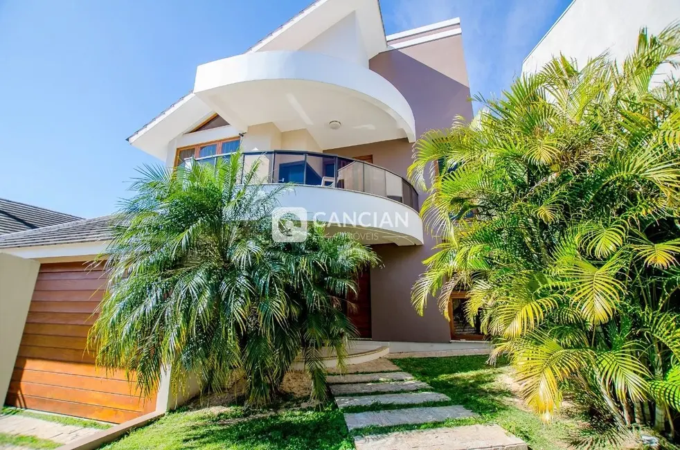 Foto 1 de Casa com 3 quartos à venda, 268m2 em Camobi, Santa Maria - RS