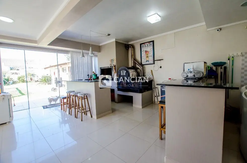 Casa com 3 quartos à venda, 268m2 em Camobi, Santa Maria - RS - imagem 5 Foto 5 de Casa com 3 quartos à venda, 268m2 em Camobi, Santa Maria - RS