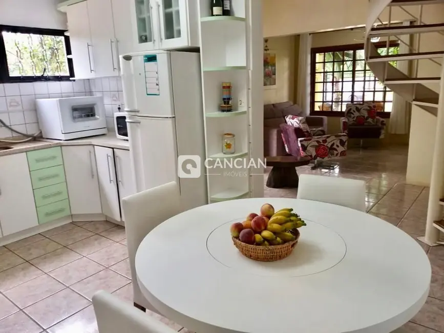 Foto 4 de Casa com 4 quartos à venda, 193m2 em São João, Santa Maria - RS