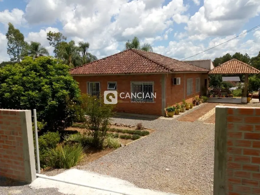 Casa com 3 quartos à venda, 80m2 em Centro, Itaara - RS - imagem 4 Foto 4 de Casa com 3 quartos à venda, 80m2 em Centro, Itaara - RS