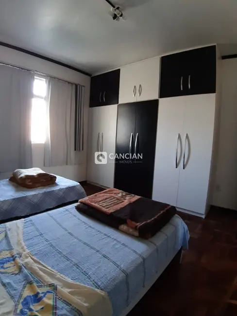 Casa com 4 quartos à venda, 180m2 em Carolina, Santa Maria - RS - imagem 4 Foto 4 de Casa com 4 quartos à venda, 180m2 em Carolina, Santa Maria - RS