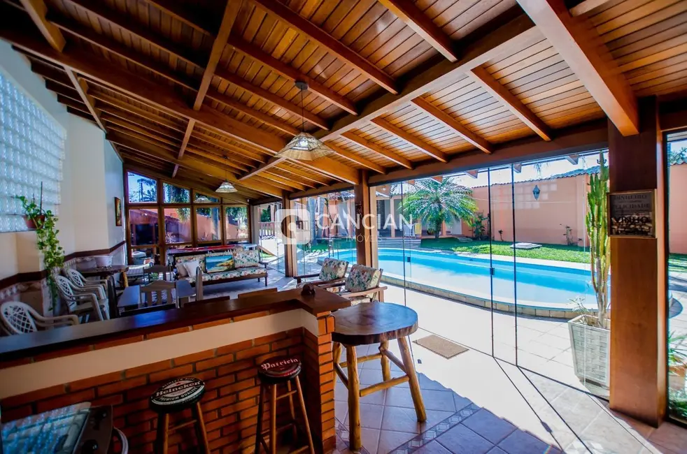 Foto 2 de Casa com 4 quartos à venda, 480m2 em Cerrito, Santa Maria - RS