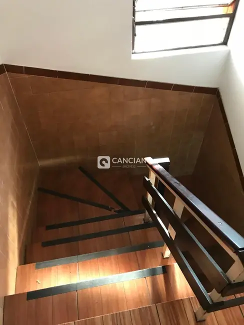 Casa com 5 quartos à venda, 203m2 em Centro, Santa Maria - RS - imagem 7 Foto 7 de Casa com 5 quartos à venda, 203m2 em Centro, Santa Maria - RS