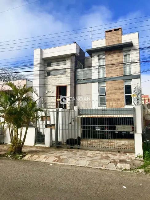 Foto 2 de Casa com 4 quartos à venda, 320m2 em Nossa Senhora de Lourdes, Santa Maria - RS