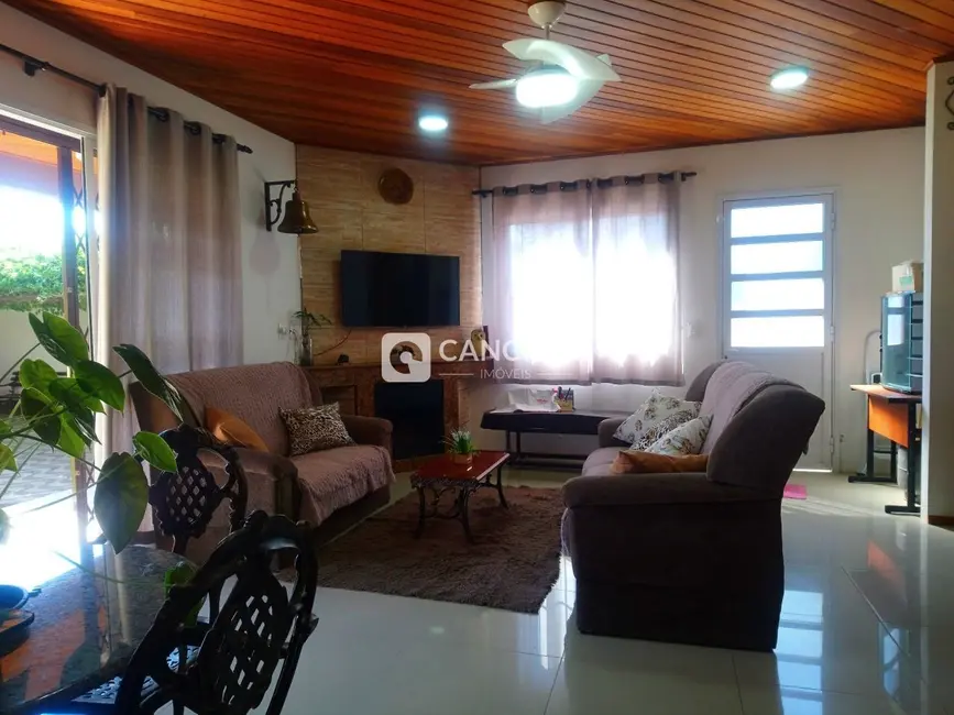 Casa com 2 quartos à venda, 175m2 em Pé de Plátano, Santa Maria - RS - imagem 9 Foto 9 de Casa com 2 quartos à venda, 175m2 em Pé de Plátano, Santa Maria - RS