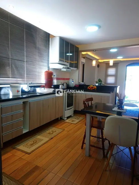 Casa com 2 quartos à venda, 175m2 em Pé de Plátano, Santa Maria - RS - imagem 7 Foto 7 de Casa com 2 quartos à venda, 175m2 em Pé de Plátano, Santa Maria - RS