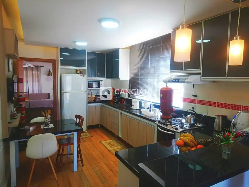 Casa com 2 quartos à venda, 175m2 em Pé de Plátano, Santa Maria - RS - imagem 6 Foto 6 de Casa com 2 quartos à venda, 175m2 em Pé de Plátano, Santa Maria - RS