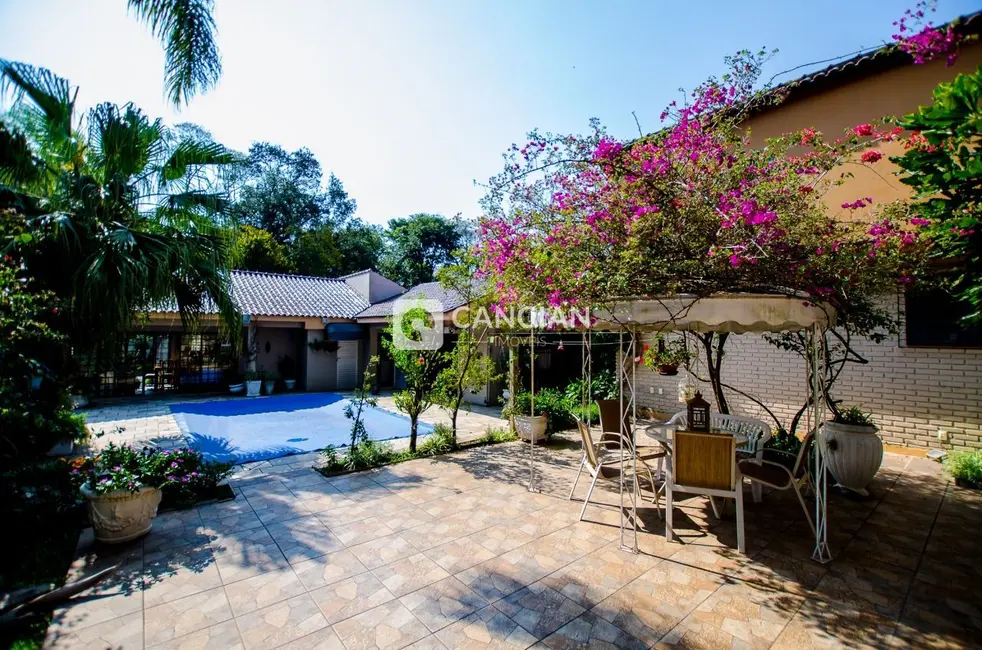 Casa com 5 quartos à venda, 700m2 em Nossa Senhora de Lourdes, Santa Maria - RS - imagem 3 Foto 3 de Casa com 5 quartos à venda, 700m2 em Nossa Senhora de Lourdes, Santa Maria - RS