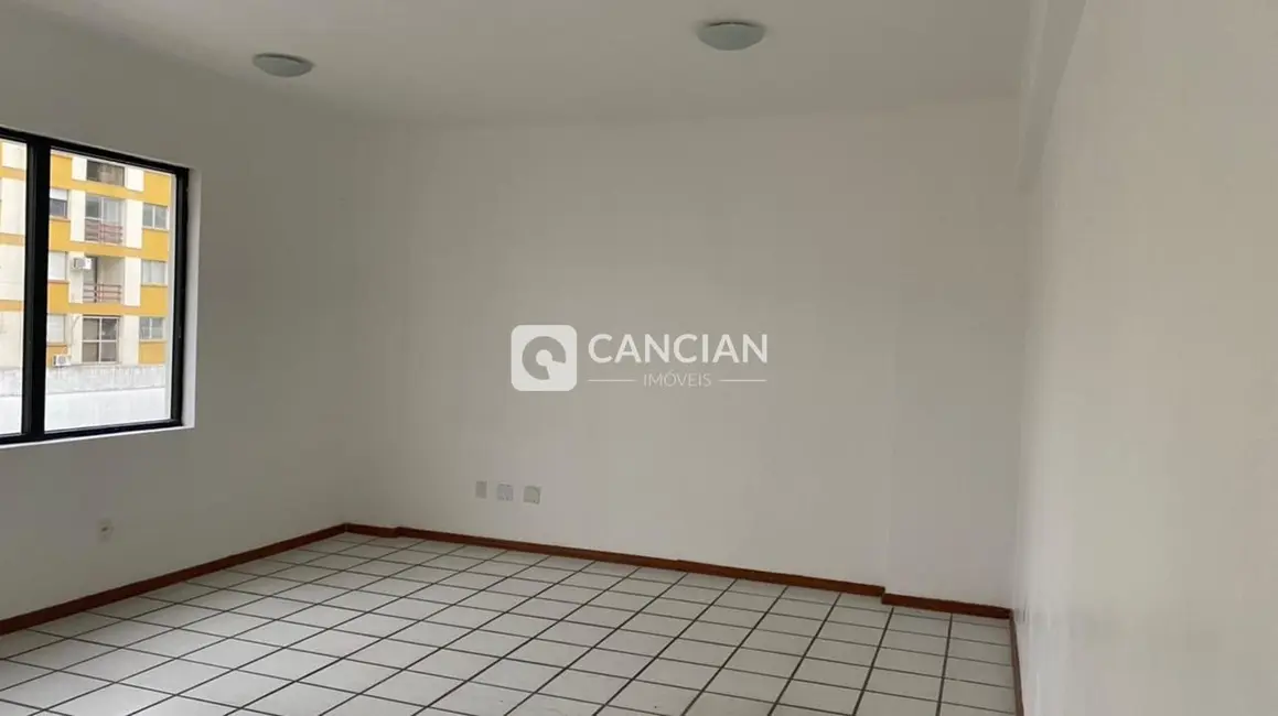 Foto 2 de Sala Comercial para alugar, 60m2 em Centro, Santa Maria - RS
